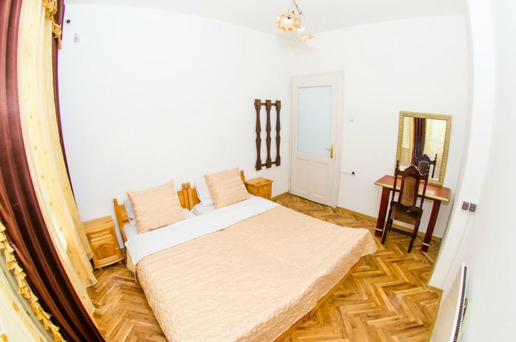 Central Guesthouse Five Corners Sofia Bilik gambar