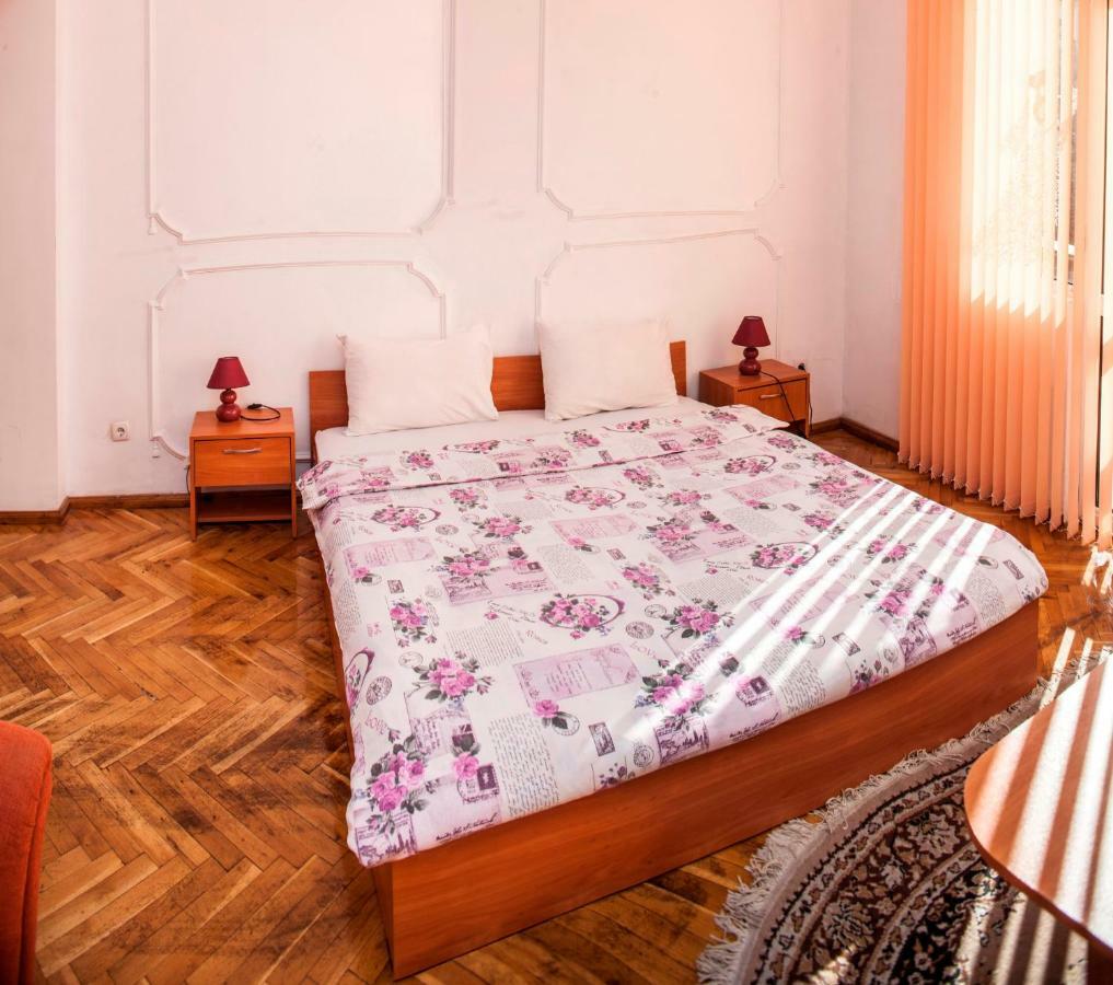 Central Guesthouse Five Corners Sofia Luaran gambar